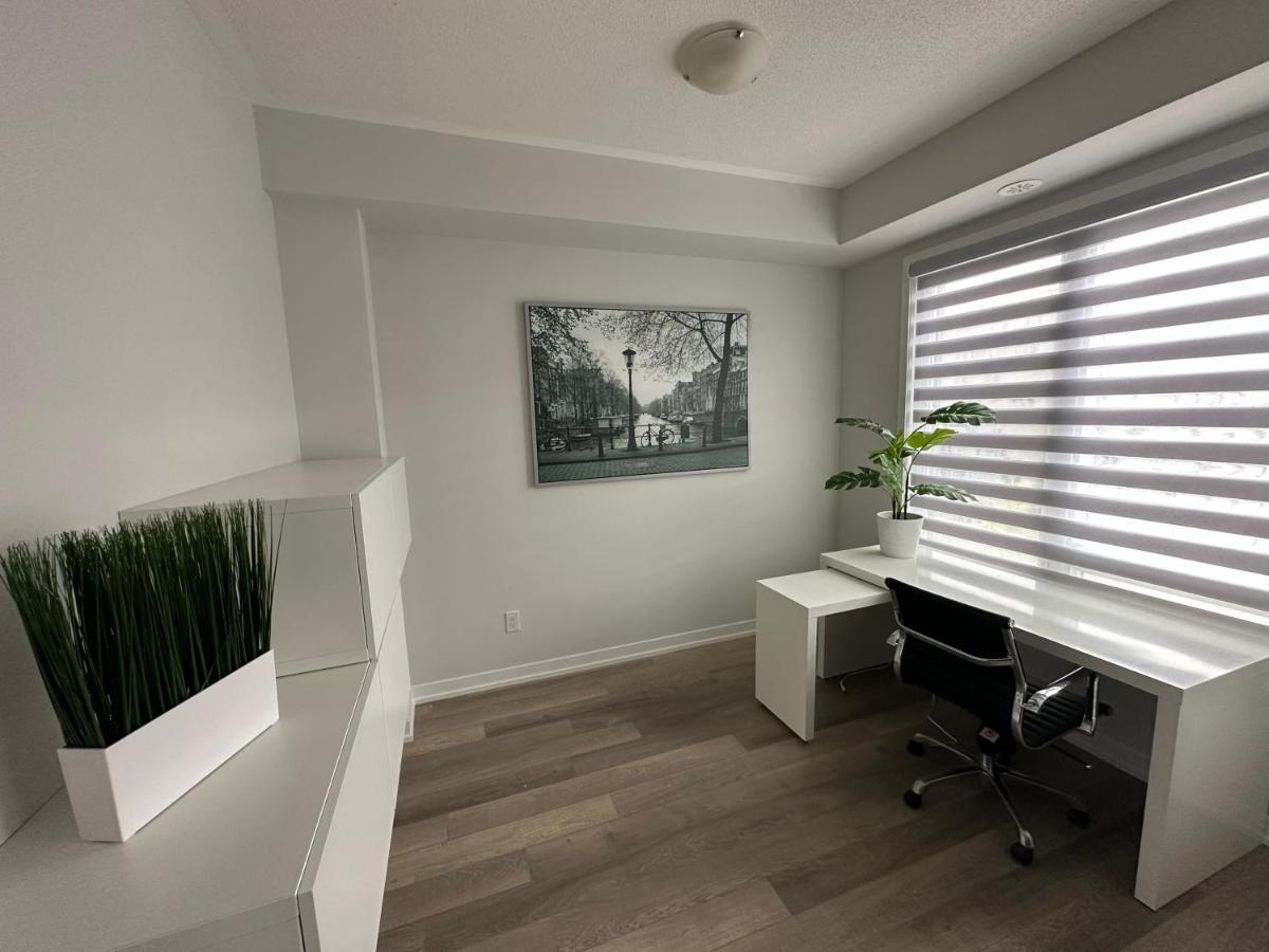 Modern Townhouse, Vaughan, Ontario, Canada Exterior foto